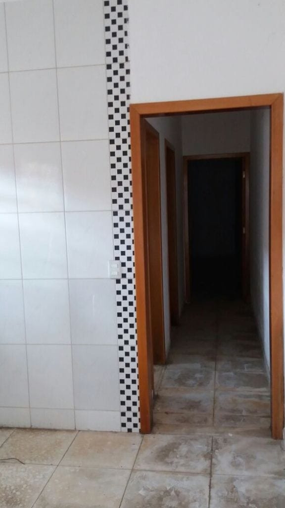 Casa à venda com 2 quartos, 65m² - Foto 1