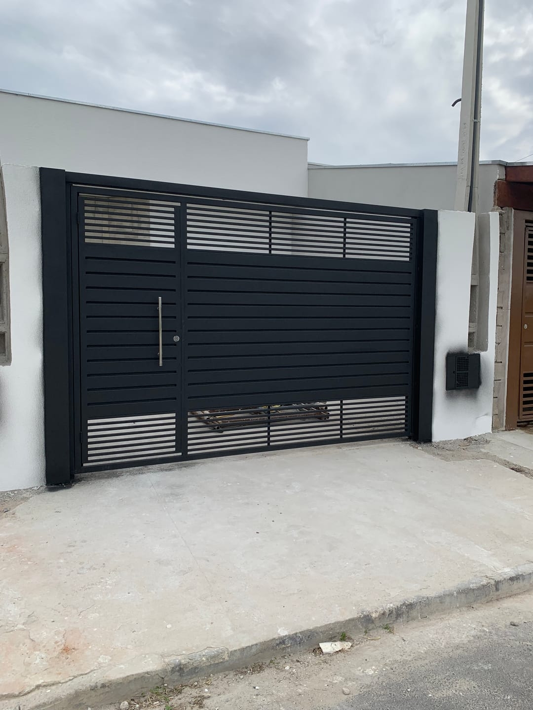 Casa à venda com 2 quartos, 65m² - Foto 1