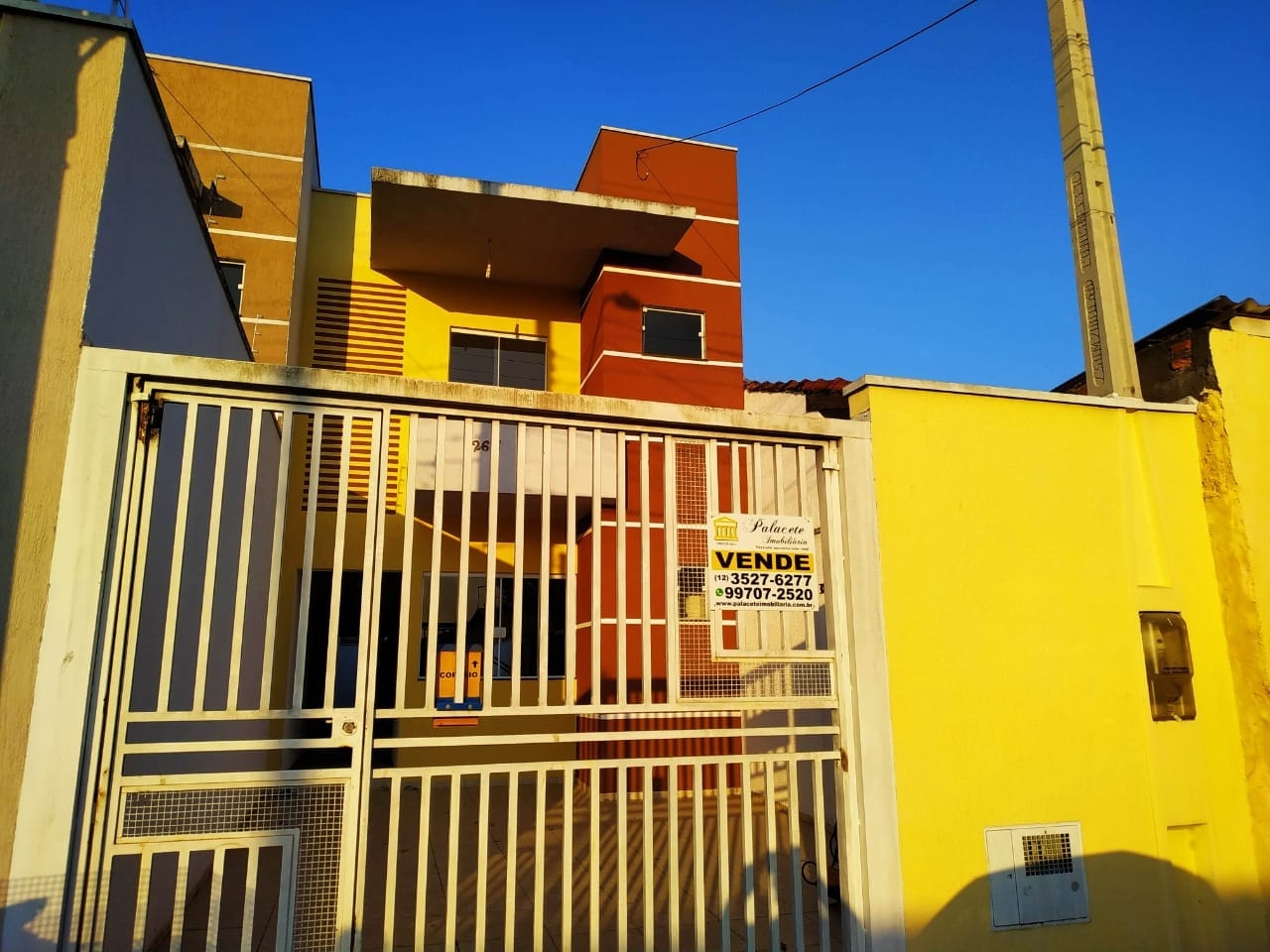 Sobrado à venda com 3 quartos, 120m² - Foto 1