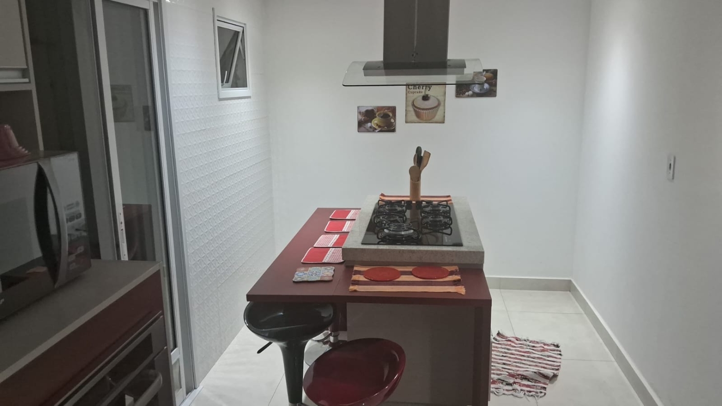 Casa à venda com 3 quartos, 217m² - Foto 4