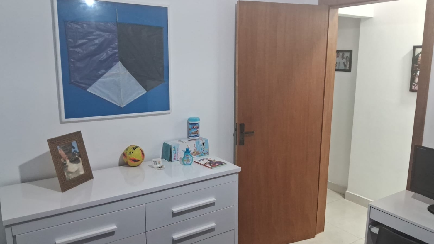 Casa à venda com 3 quartos, 217m² - Foto 5