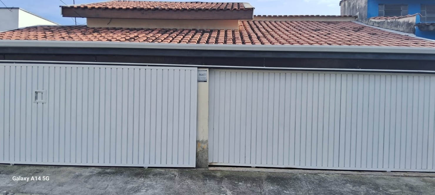Casa à venda com 3 quartos, 217m² - Foto 14