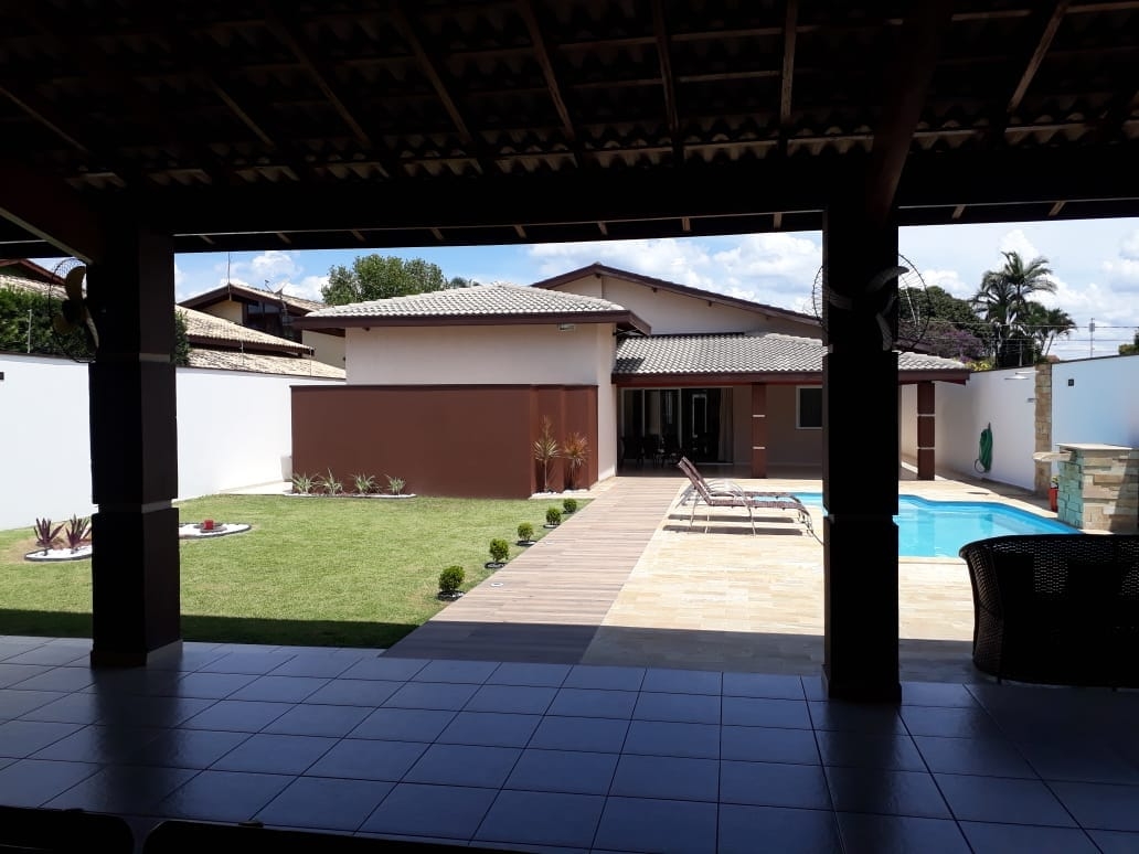 Casa à venda com 3 quartos, 335m² - Foto 10