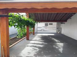 Sobrado para Venda em Pindamonhangaba - 2