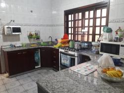 Casa para Venda em Guaratinguetá - 3