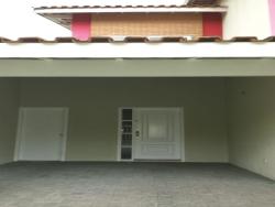 Sobrado para Venda em Pindamonhangaba - 2
