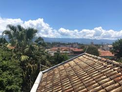 Sobrado para Venda em Pindamonhangaba - 2