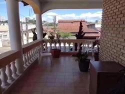 Sobrado para Venda em Taubaté - 4