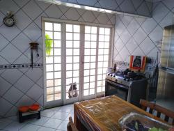 Casa para Venda em Pindamonhangaba - 2