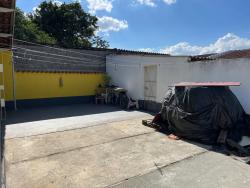 Casa para Venda em Pindamonhangaba - 2