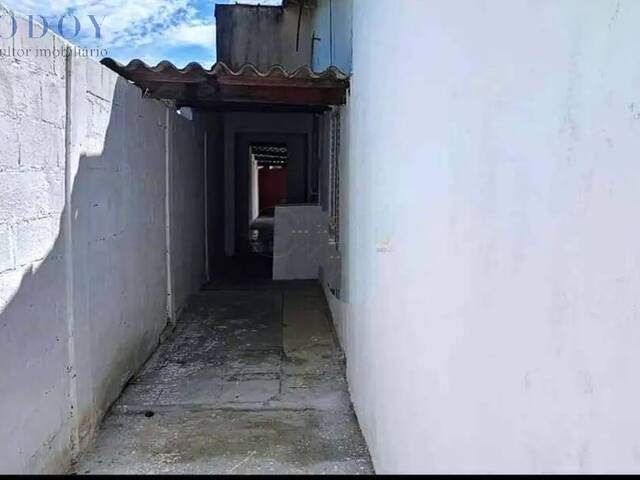 Casa para Locação em Pindamonhangaba - 2