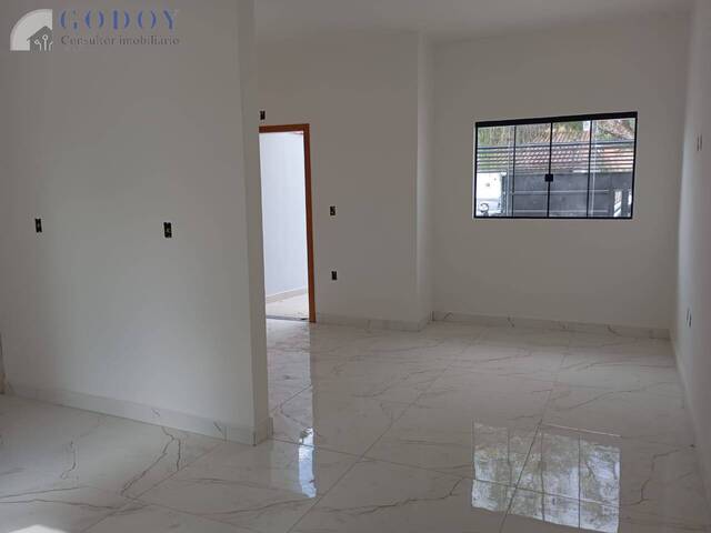 Venda em Residencial Mombaça - Pindamonhangaba
