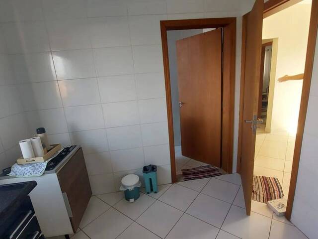 Apartamento para Venda em Guaratinguetá - 4