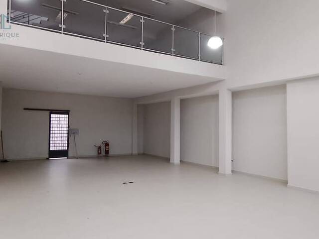 Salão Comercial para Locação em Pindamonhangaba - 2
