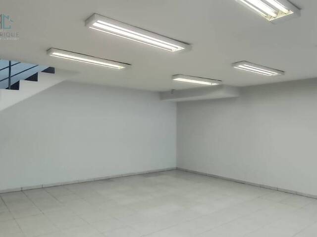 Salão Comercial para Locação em Pindamonhangaba - 4