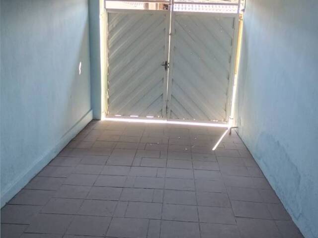Sobrado para Locação em Pindamonhangaba - 2