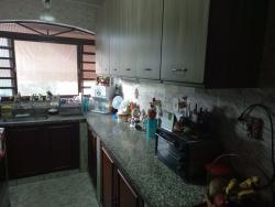 Sobrado para Venda em Aparecida - 2