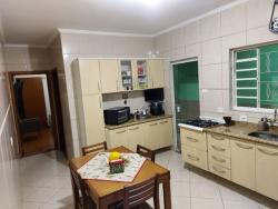 Casa para Venda em Taubaté - 4
