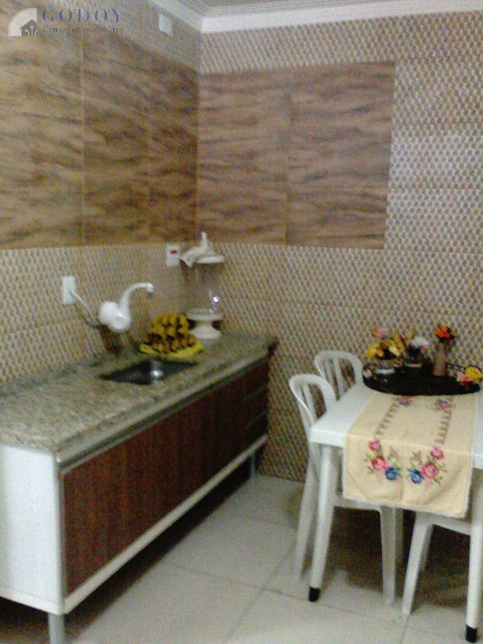 Casa, 4 quartos, 225 m² - Foto 1