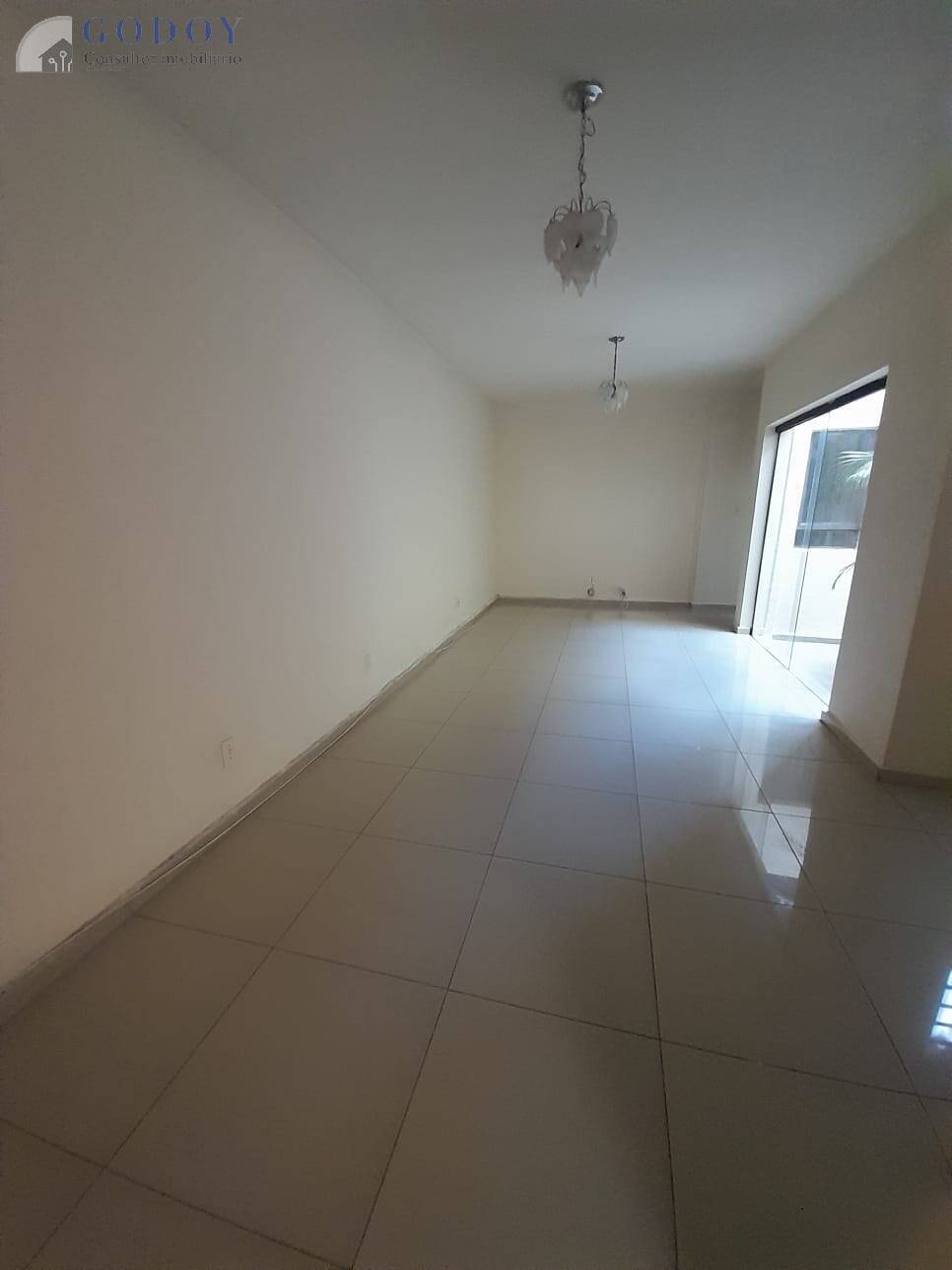 Casa à venda com 2 quartos, 143m² - Foto 3