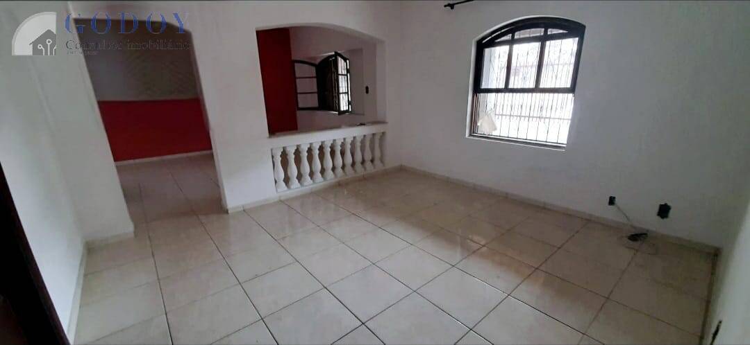 Casa à venda com 3 quartos, 209m² - Foto 2