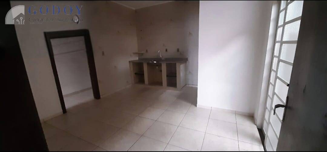 Casa à venda com 3 quartos, 209m² - Foto 6