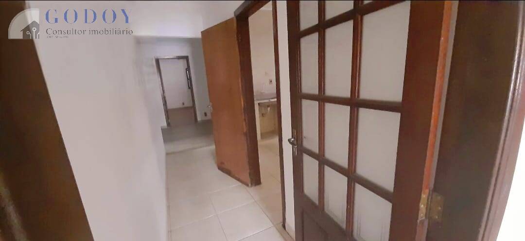 Casa à venda com 3 quartos, 209m² - Foto 11