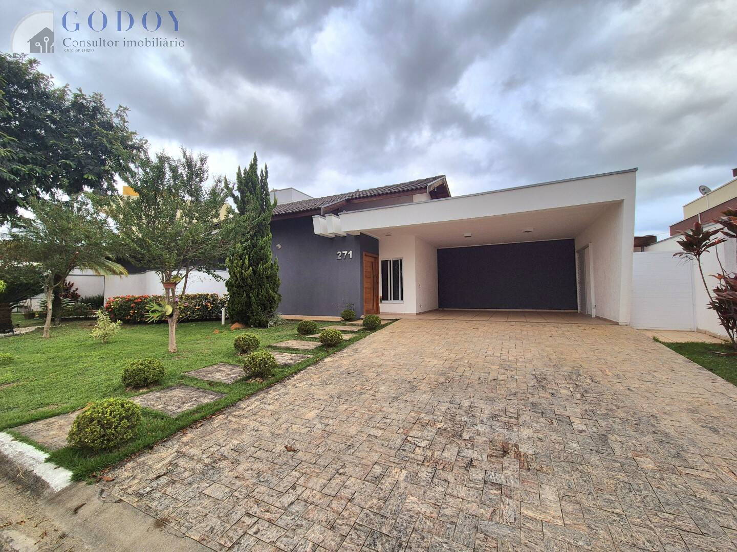 Casa de Condomínio à venda e aluguel com 3 quartos, 220m² - Foto 2
