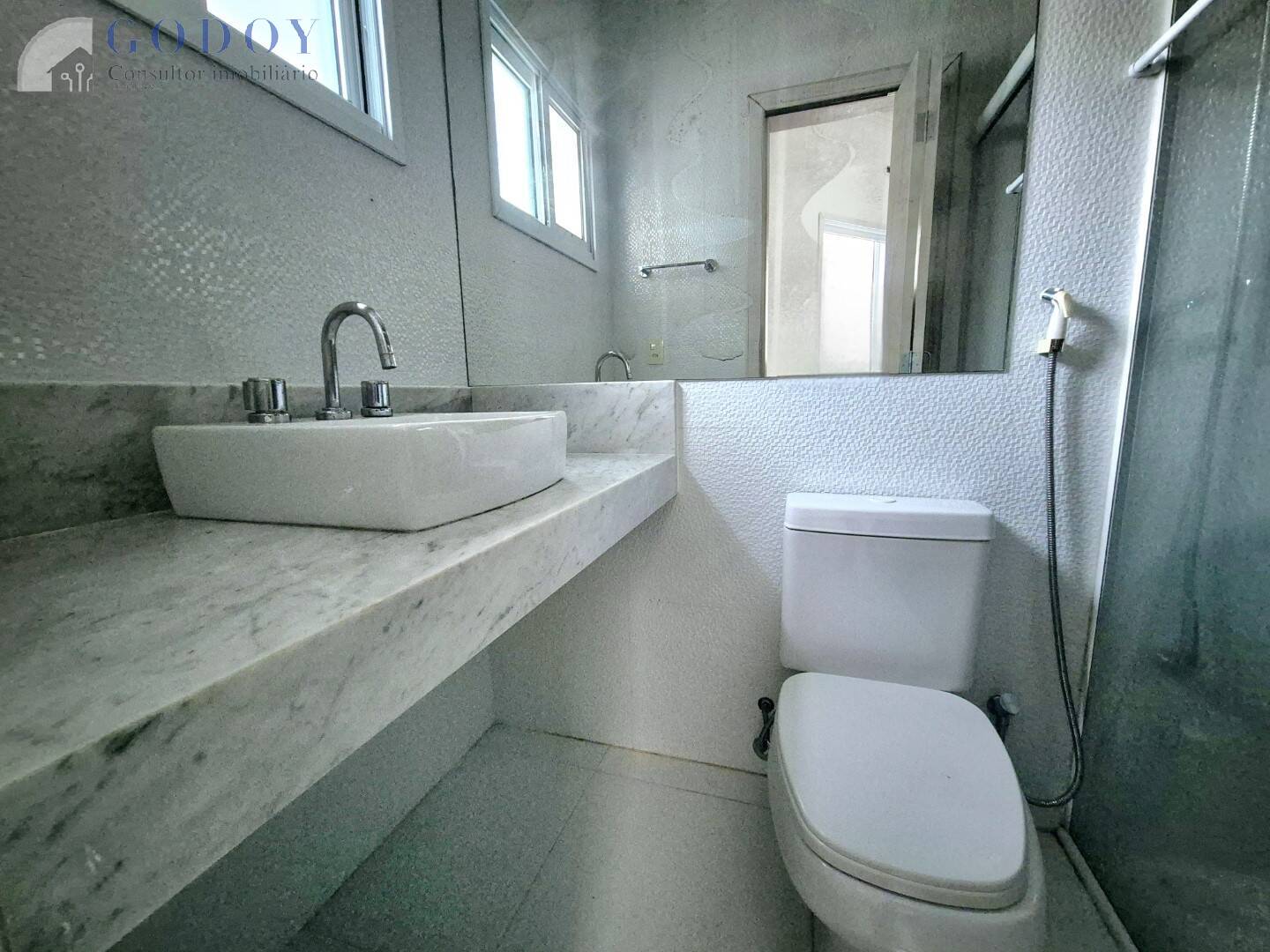 Casa de Condomínio à venda e aluguel com 3 quartos, 220m² - Foto 19