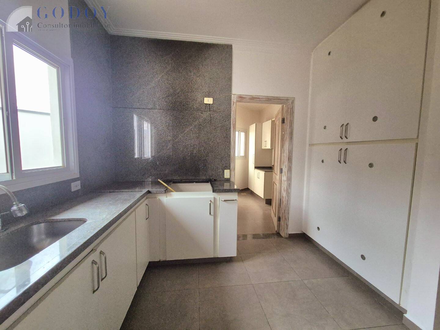 Casa de Condomínio à venda e aluguel com 3 quartos, 220m² - Foto 28
