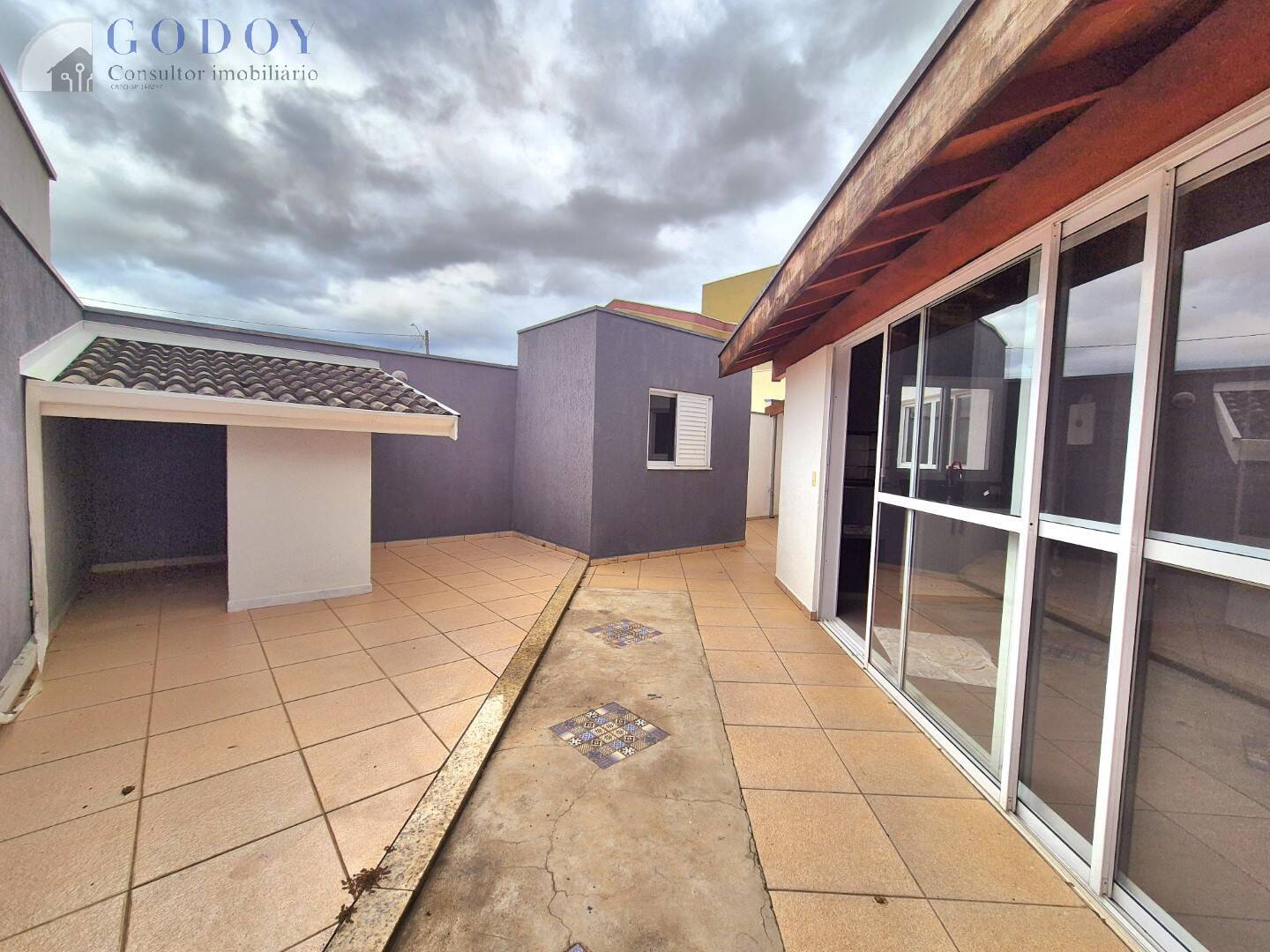 Casa de Condomínio à venda e aluguel com 3 quartos, 220m² - Foto 32