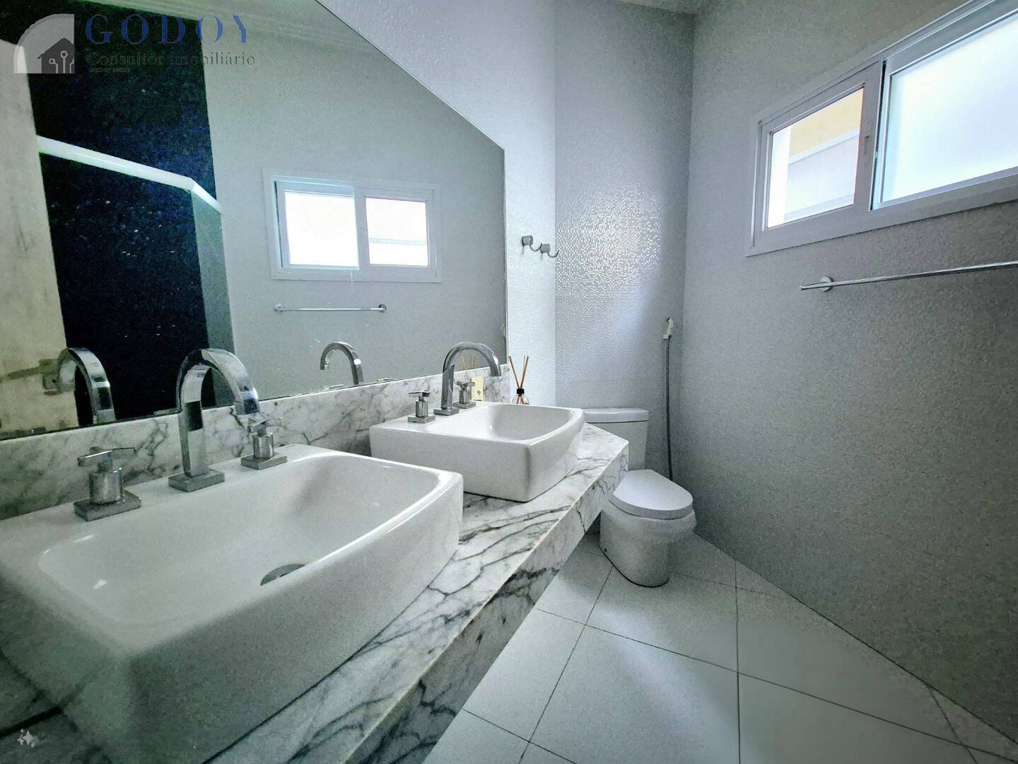 Casa de Condomínio à venda e aluguel com 3 quartos, 220m² - Foto 34