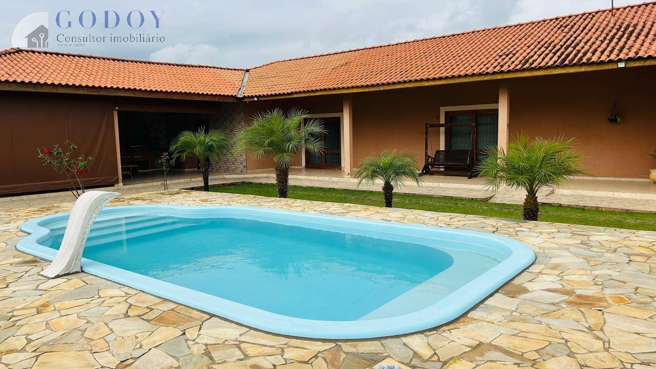 Chácara à venda com 3 quartos, 230m² - Foto 2