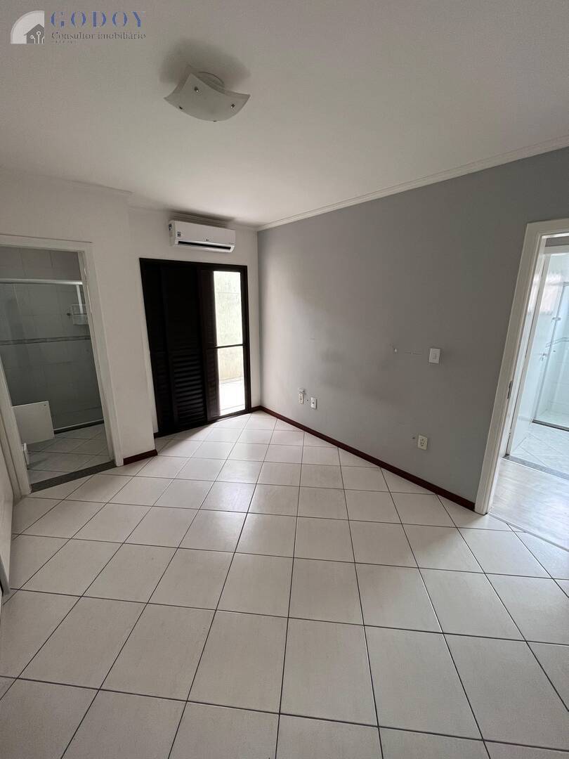 Apartamento à venda com 2 quartos, 73m² - Foto 2