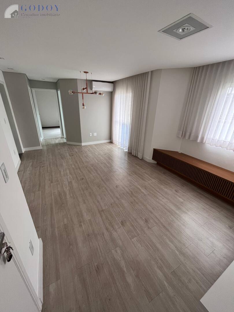 Apartamento à venda com 2 quartos, 73m² - Foto 5