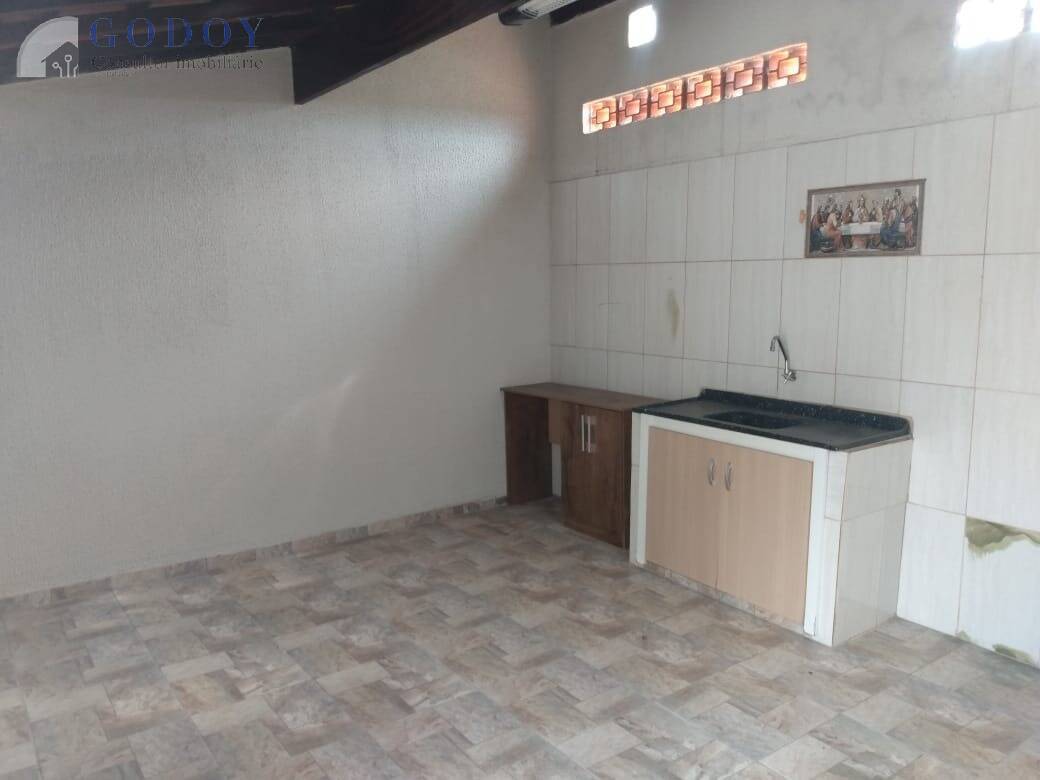 Casa à venda com 2 quartos, 65m² - Foto 5