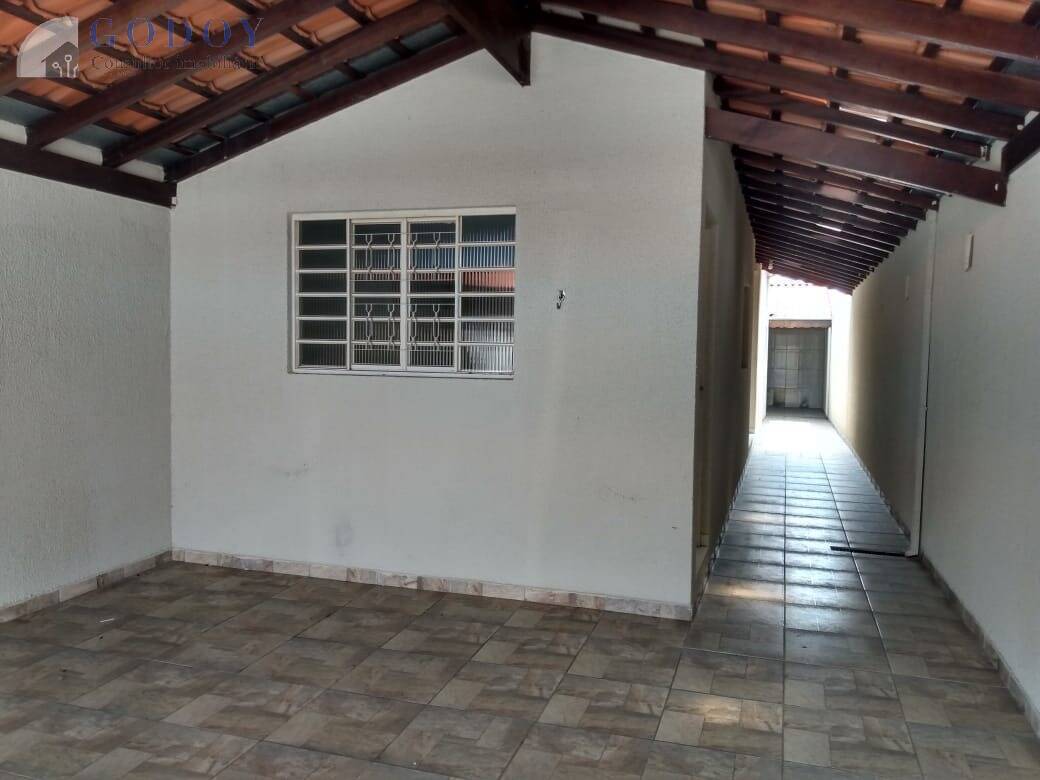 Casa à venda com 2 quartos, 65m² - Foto 1