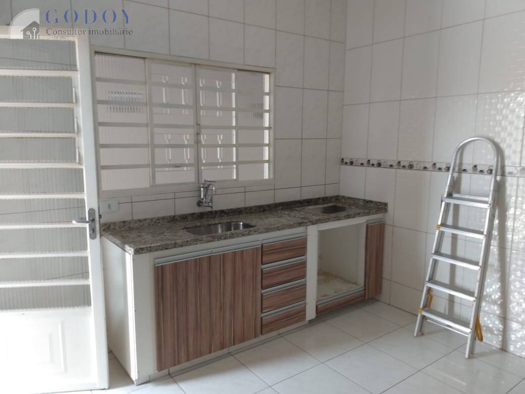 Casa à venda com 2 quartos, 65m² - Foto 7