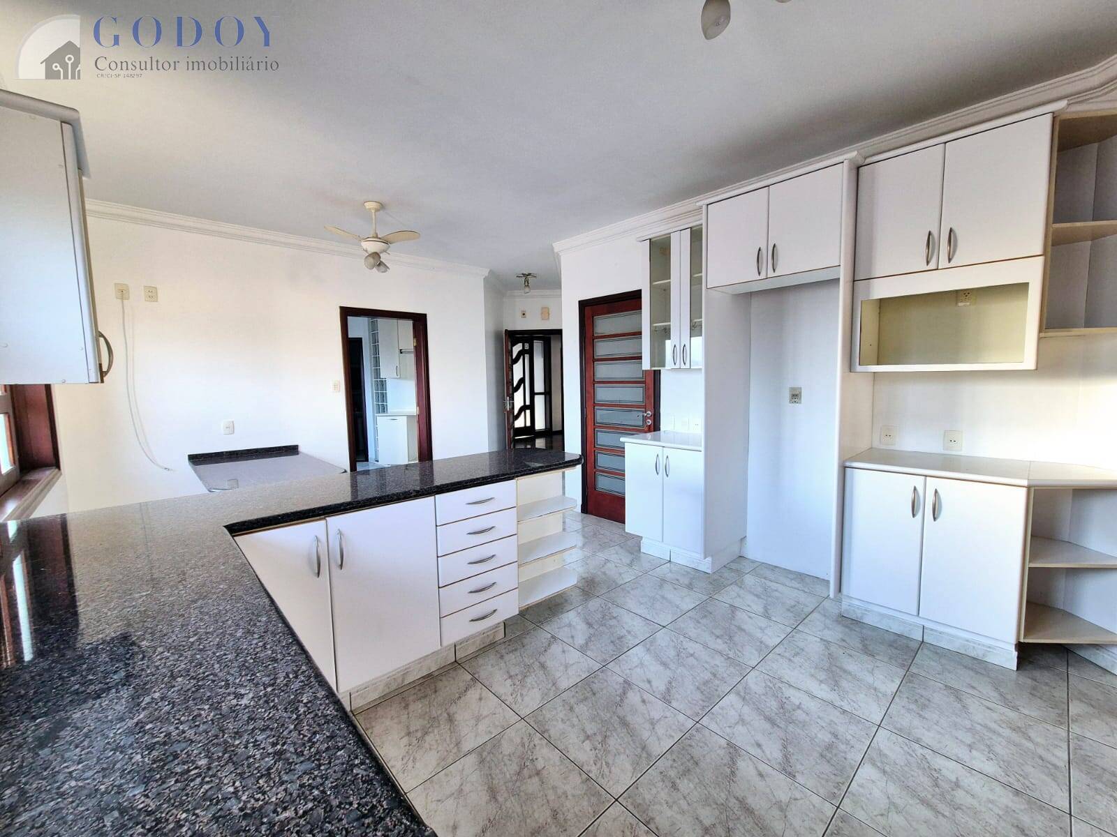 Casa à venda e aluguel com 4 quartos, 600m² - Foto 14
