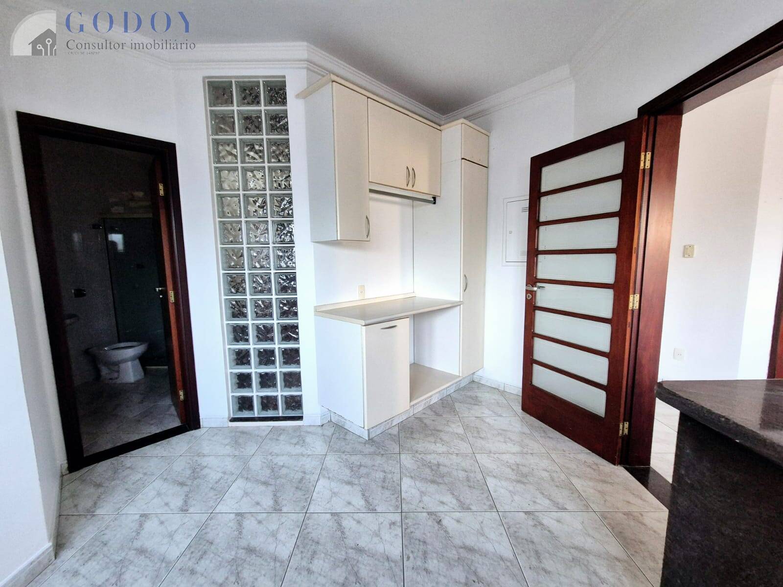 Casa à venda e aluguel com 4 quartos, 600m² - Foto 15