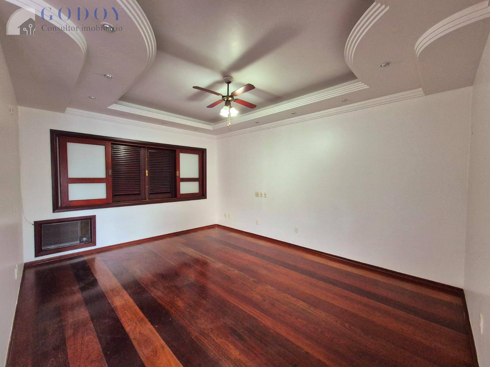 Casa à venda e aluguel com 4 quartos, 600m² - Foto 22