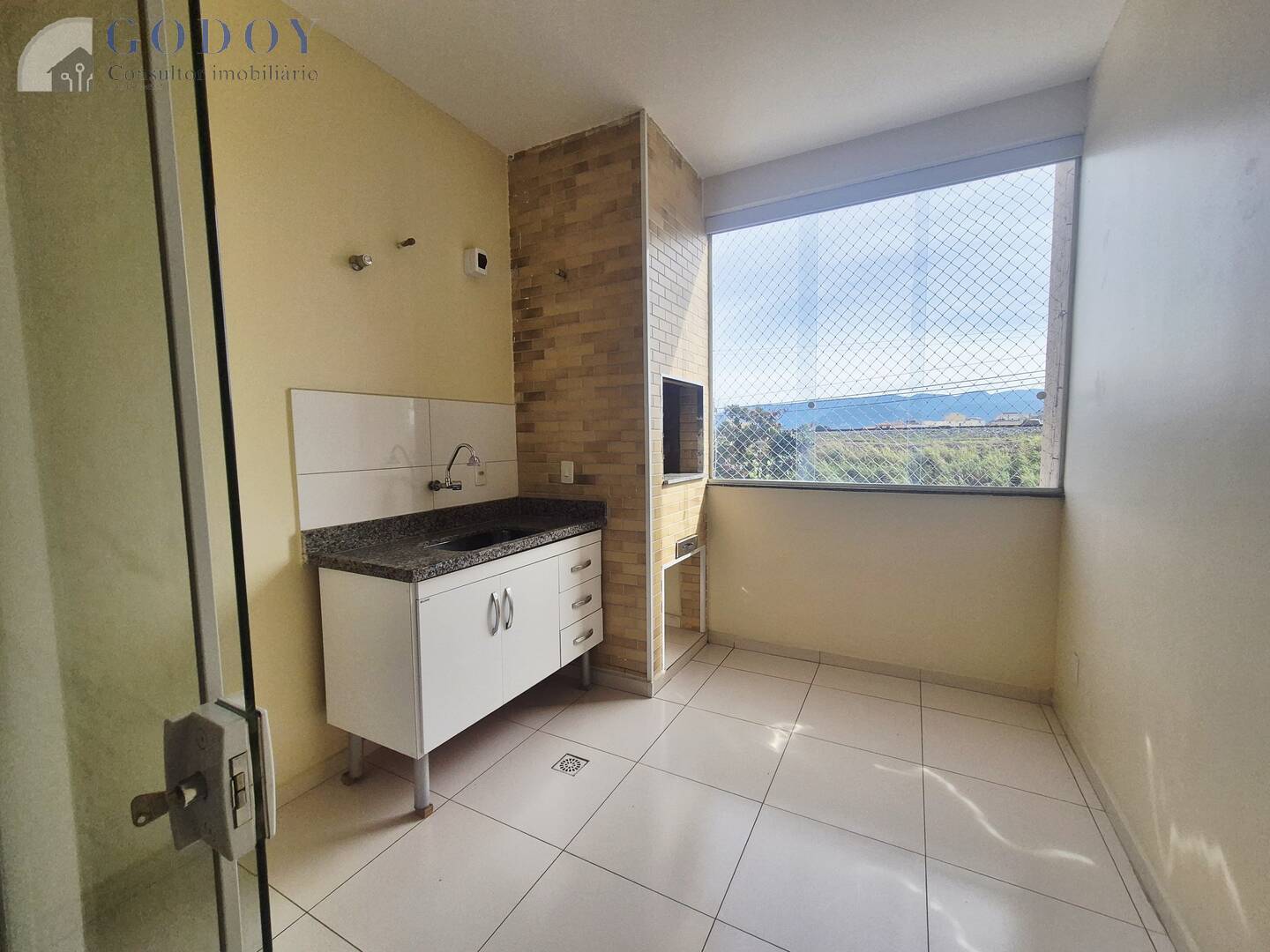 Apartamento à venda com 2 quartos, 68m² - Foto 6
