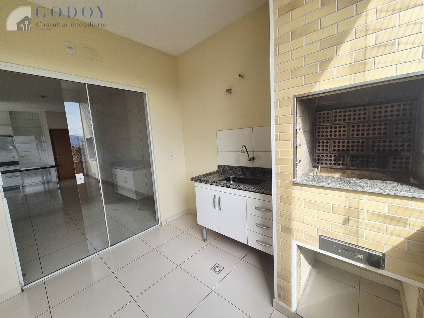 Apartamento à venda com 2 quartos, 68m² - Foto 8