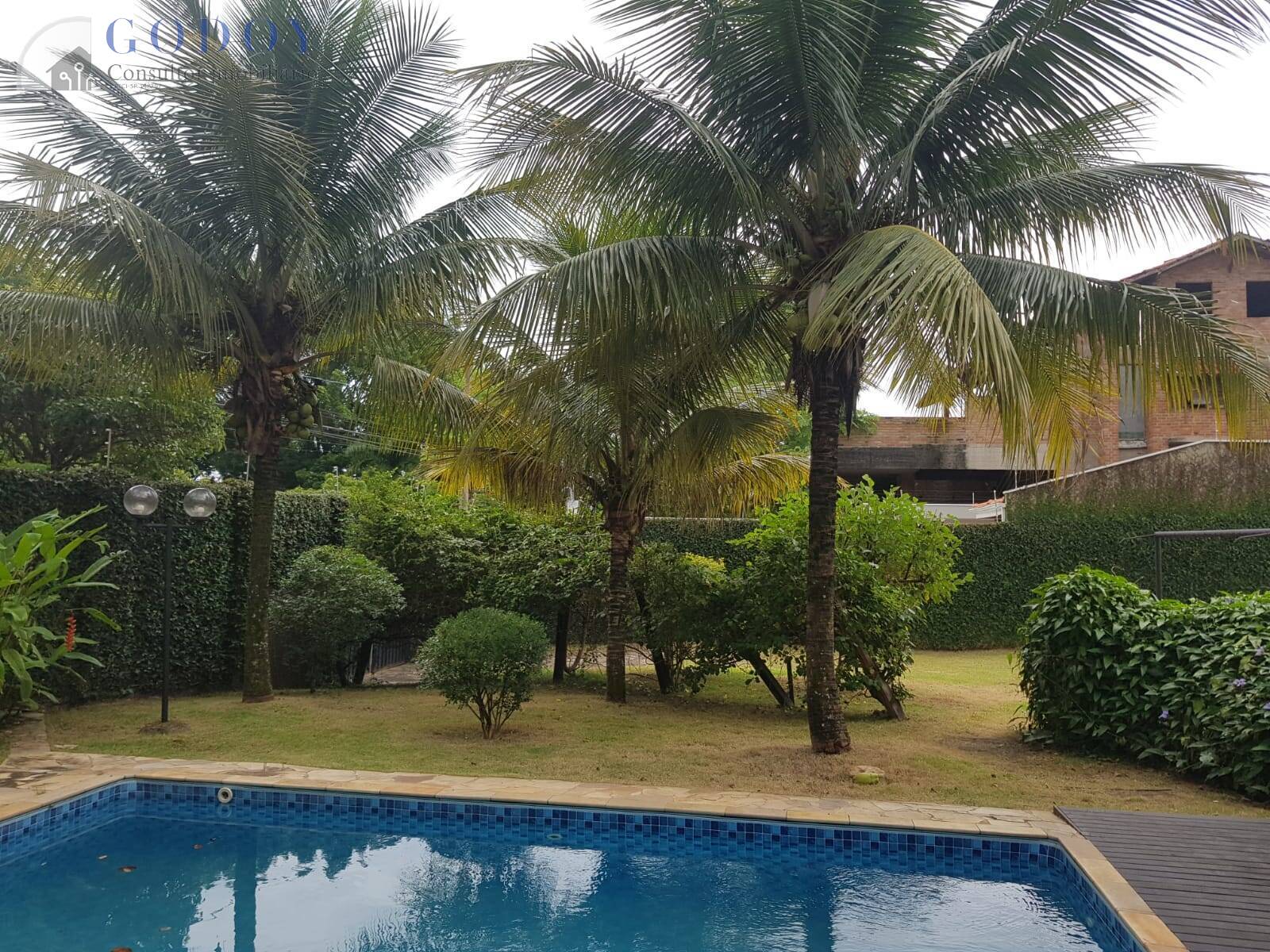 Casa para alugar com 4 quartos, 280m² - Foto 3
