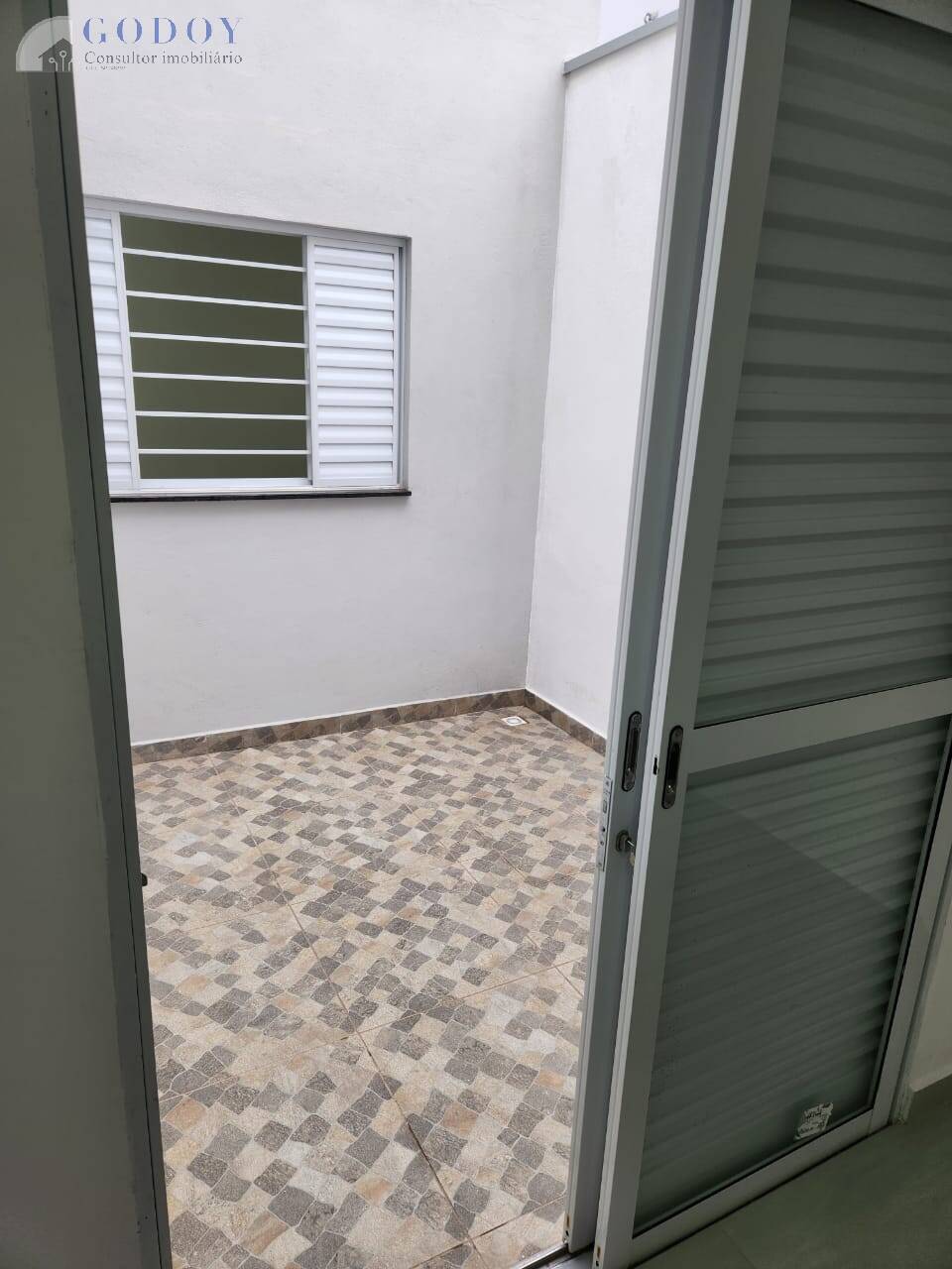 Casa à venda com 3 quartos, 98m² - Foto 11