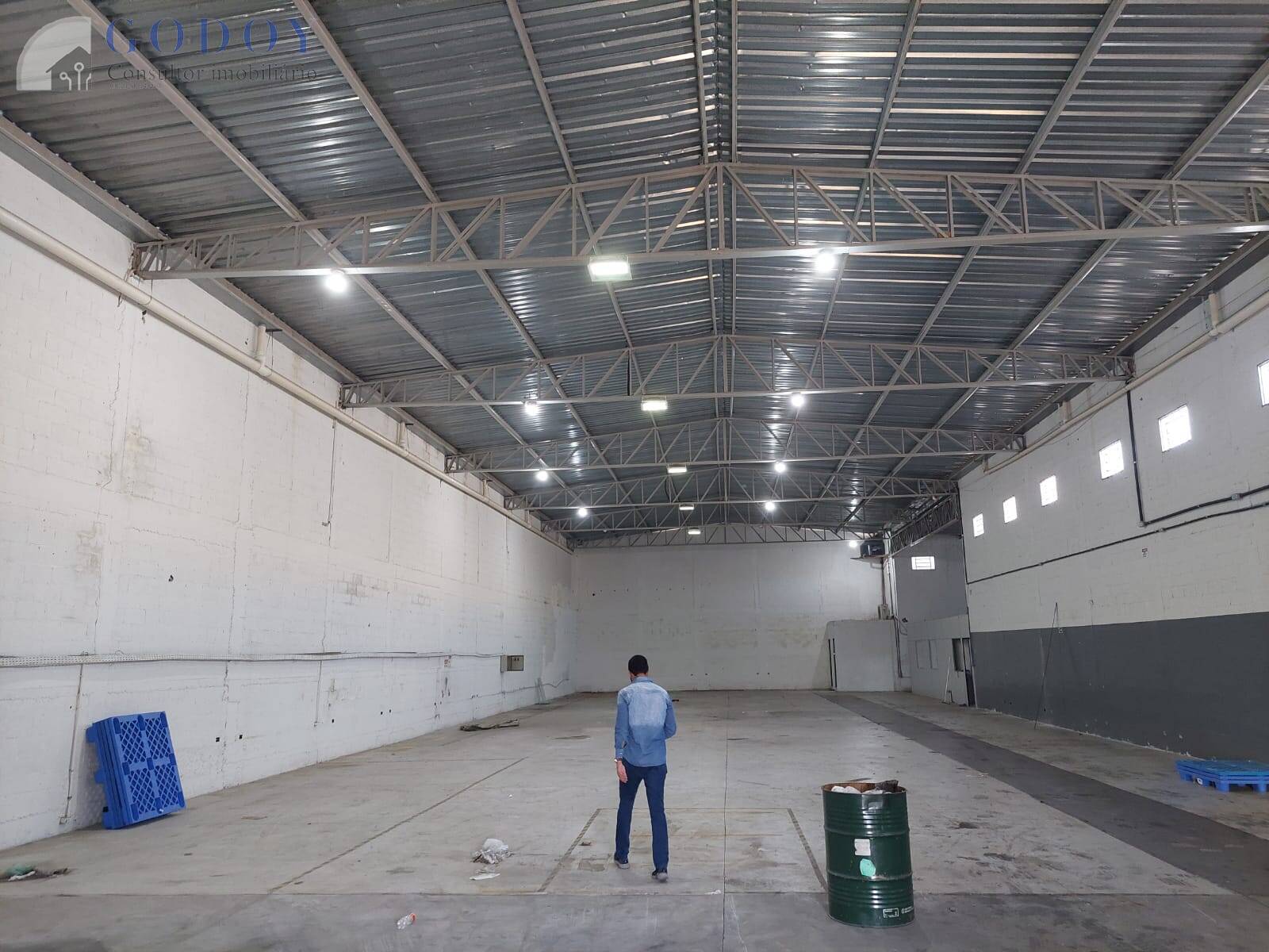 Depósito-Galpão-Armazém para alugar, 825m² - Foto 8