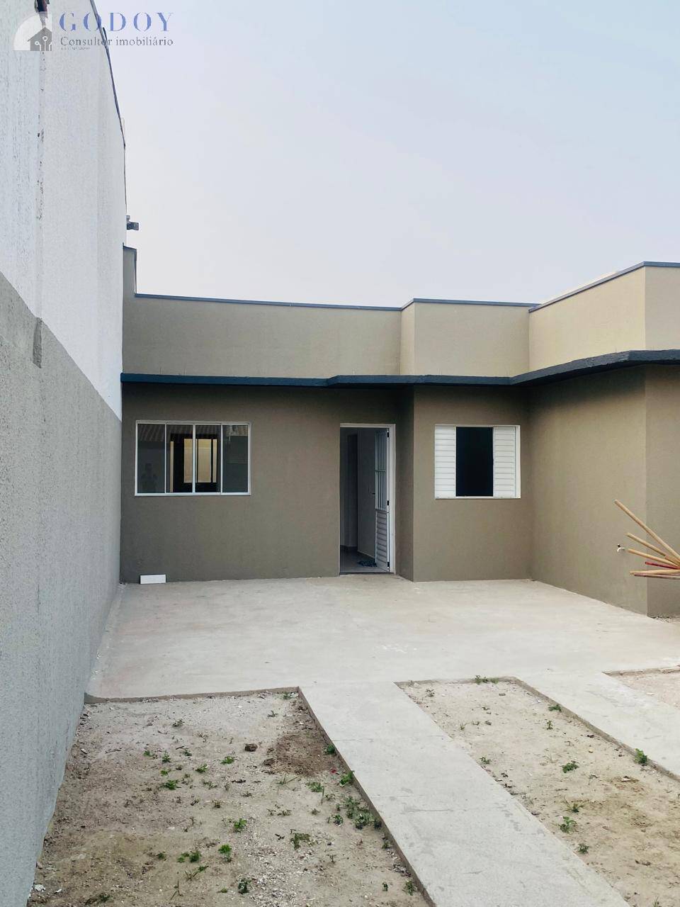 Casa à venda com 2 quartos, 175m² - Foto 2