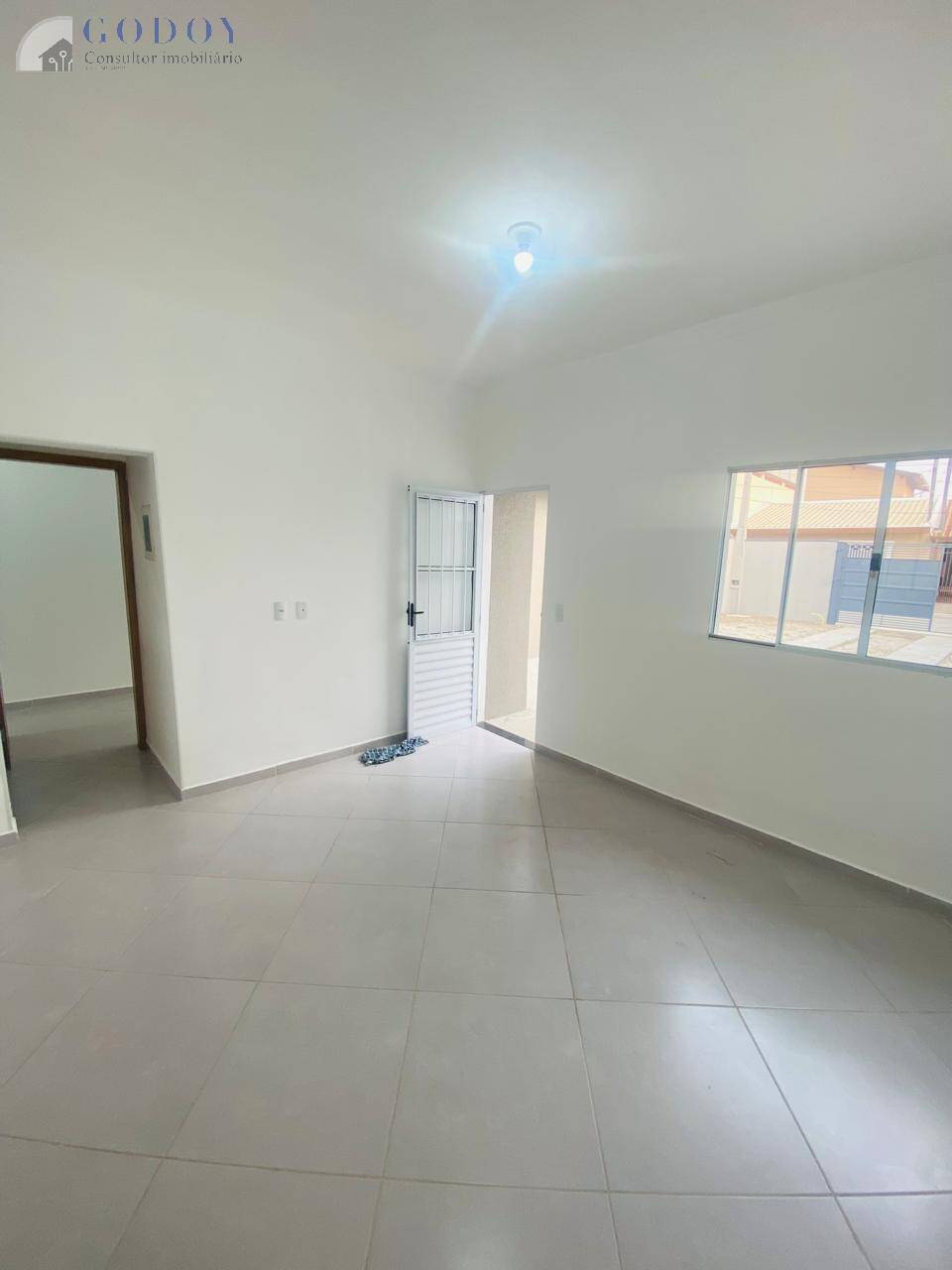 Casa à venda com 2 quartos, 175m² - Foto 3