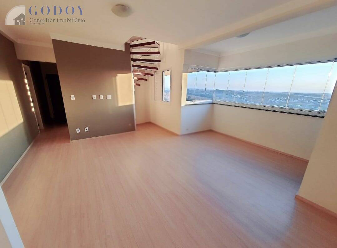 Cobertura à venda e aluguel com 3 quartos, 150m² - Foto 2