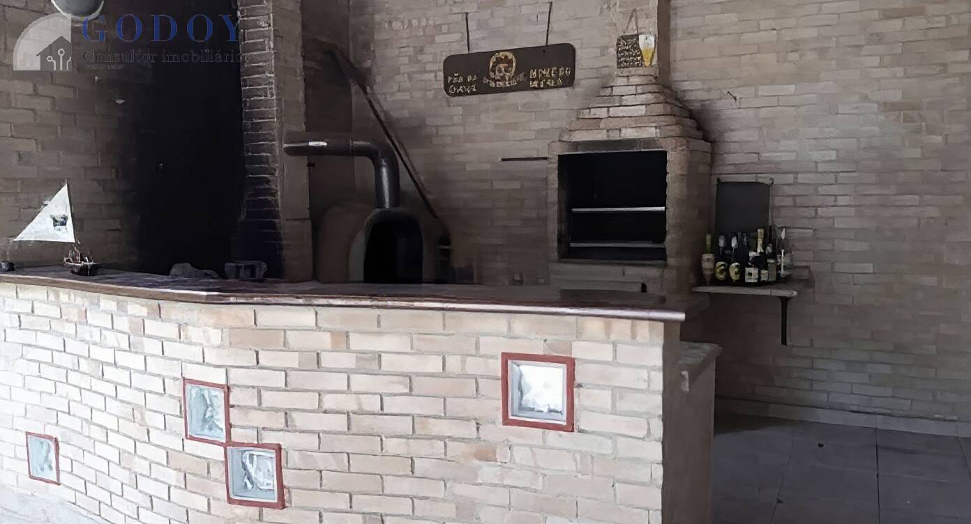 Casa para alugar com 4 quartos, 396m² - Foto 3